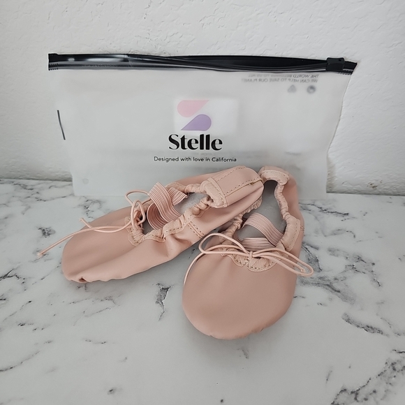 Ballet Shoes Toddler Size 7 in Original Packaging Pink - Picture 1 of 3